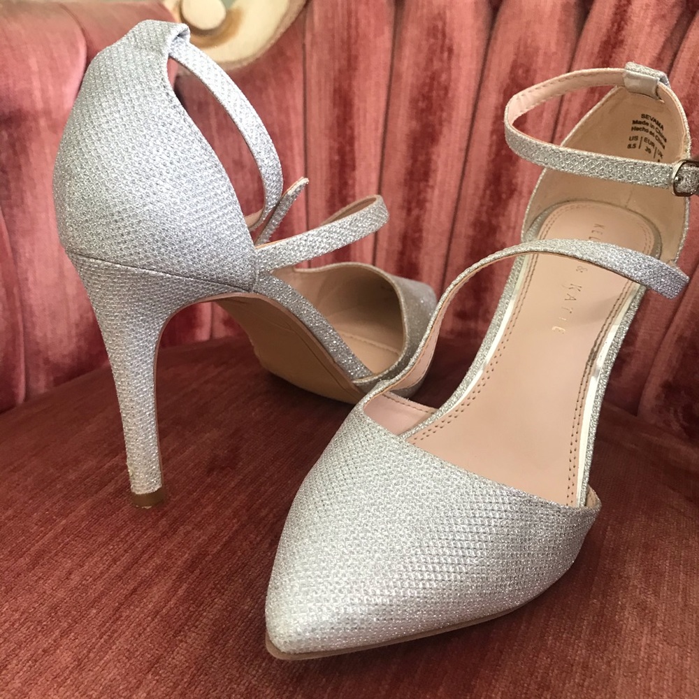 SEVAMA PUMP
Kelly & Katie